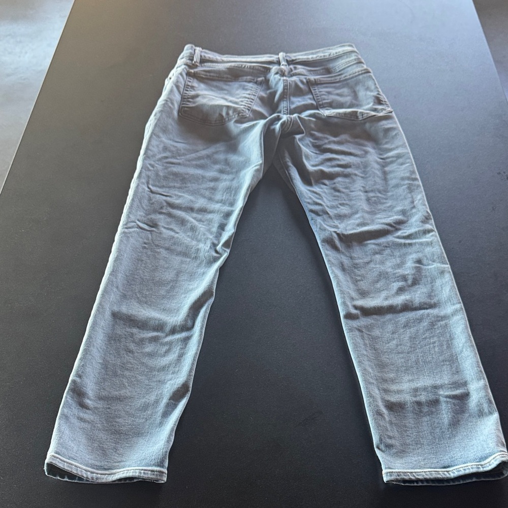 GAP Men's Classic Straight Jeans - Picture 6 of 7